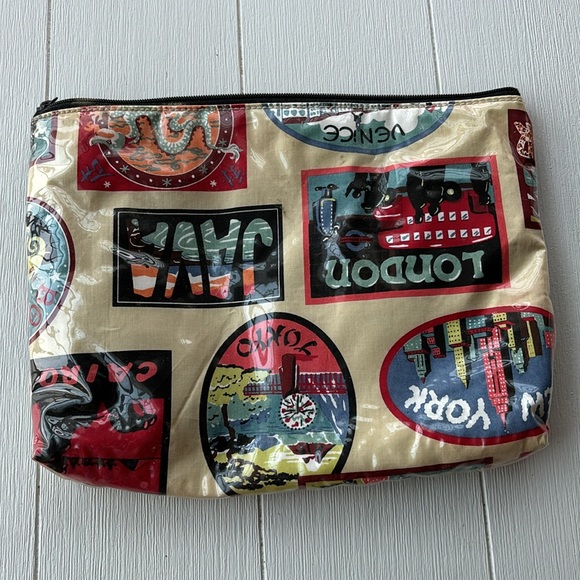 Nick and Nora Vintage 2000s Travel toiletries bag - Picture 2 of 11